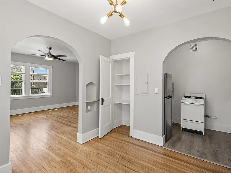 1026 Washington Street — Photo 33