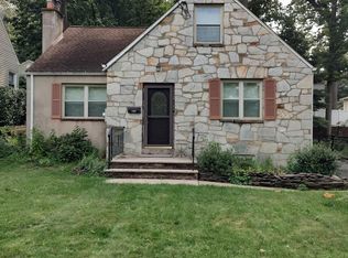 86 7th St, Edison, NJ 08837