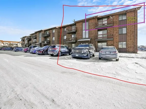 15813 Aspen Ct APT 302, Oak Forest, IL 60452