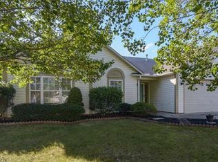 1002 Thorncrest Dr, Fletcher, NC 28732