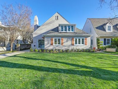 1373 40th St, Sacramento, CA, 95819