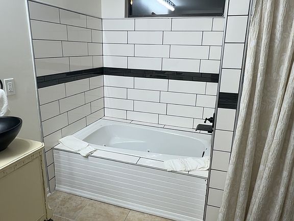 2nd image of 7624 S Erie Ave #1