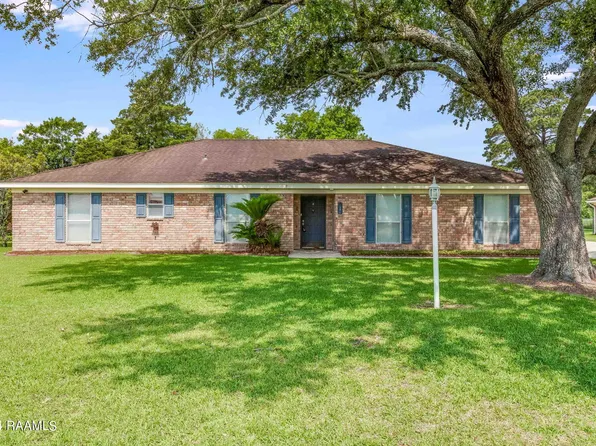 210 Estate Dr, New Iberia, LA 70563