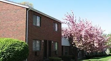 Stonegate Apartments — Photo 4