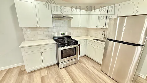 204 Rosa Parks Blvd Photo 1