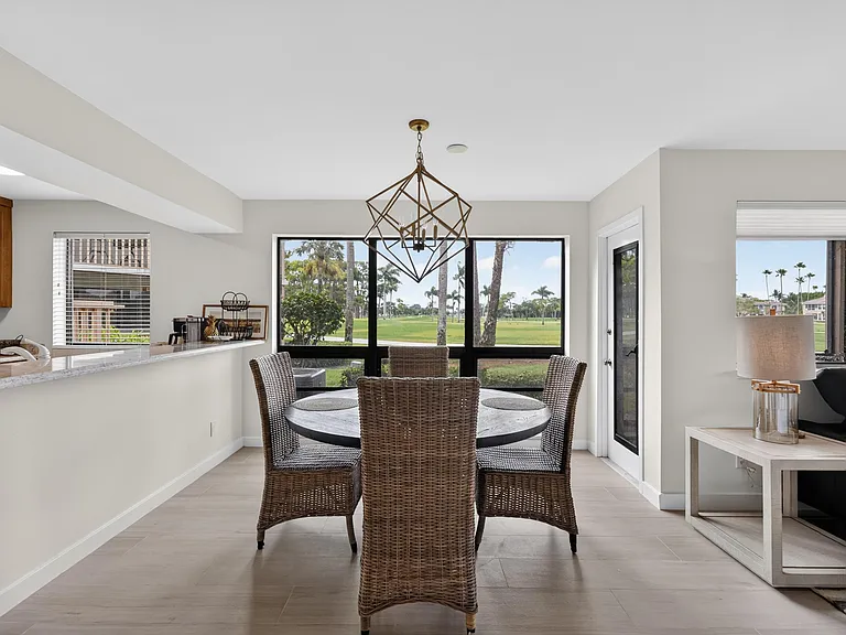 302 Brackenwood Cir — Photo 13