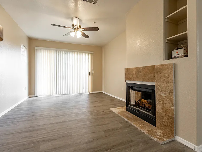 1295 N Ash St #1026 — Photo 2