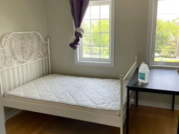 9868 McCowan Rd, Markham, ON L6C 0M7