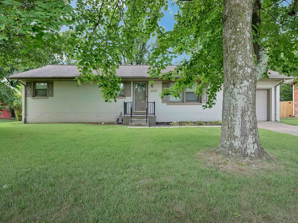 1st image of 3001 Eastbrooke Dr