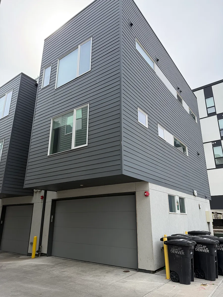 Building Photo - 1579 Grove St #3