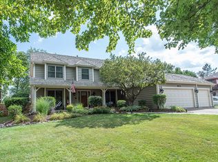 904 Rockbridge Rd, Naperville, IL 60540