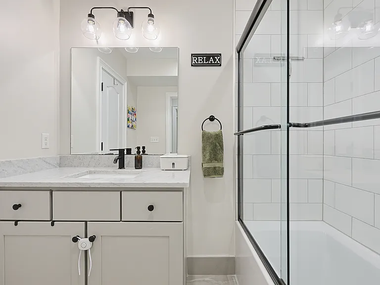 498 Sumner St #1 — Photo 19