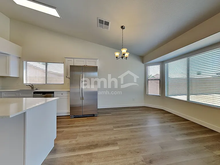 7599 W Vermont Ave — Photo 4