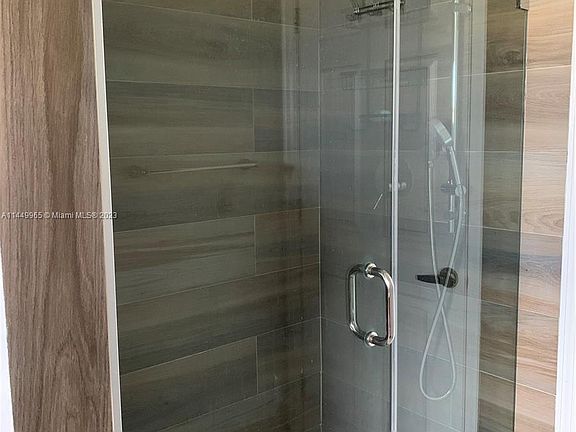 5th image of 6720 NW 114th Ave APT 826