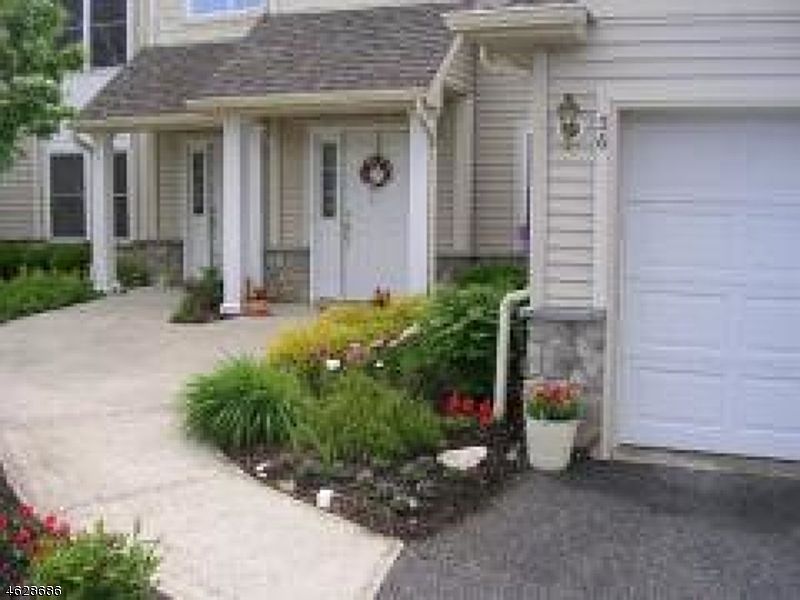 1st image of 34 Harker Hill Dr