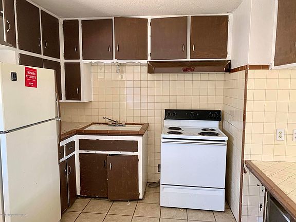 5th image of 300 N Western St