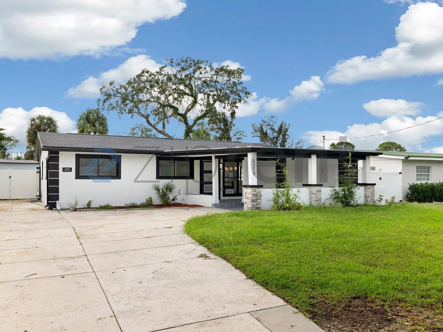 Shore Acres Butterfly Lake Replat Unit 4 — Photo 1