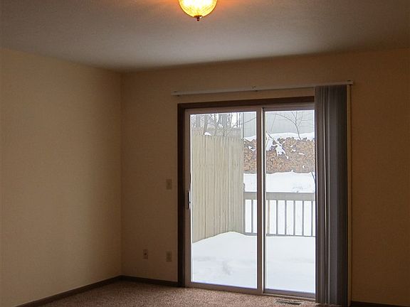 2nd image of 1040 N Forest View Dr N