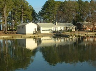 362 Waterview Dr, Hague, VA 22469