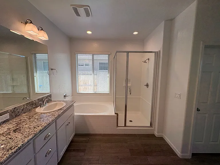 1620 W Porter Ave — Photo 18
