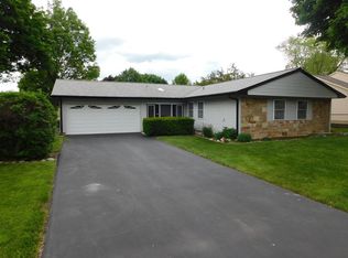 784 Saint Marys Pkwy, Buffalo Grove, IL 60089