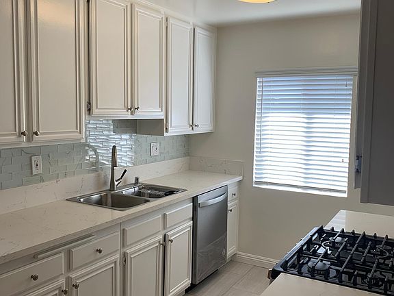 5th image of 614 E Verdugo Ave APT 208