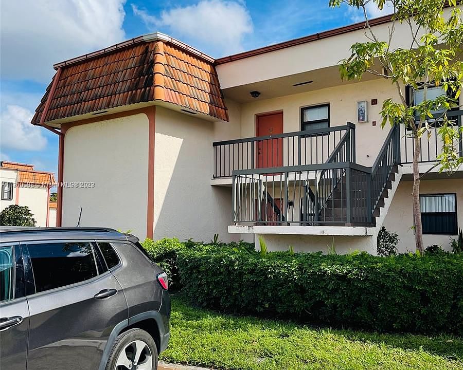 1st image of 20735 NE 8th Ct APT 201-12