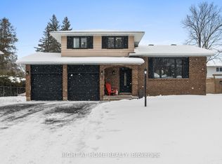 12 Butterfield Rd, Ottawa, ON K0A3P0