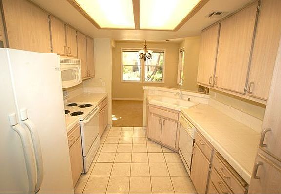 Light & Bright Kitchen