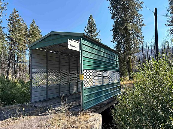 2nd image of 44365 Highway 36 E