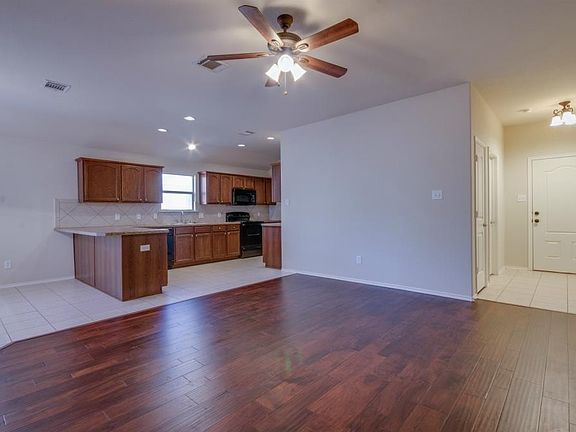 5th image of 9612 Zaharias Dr