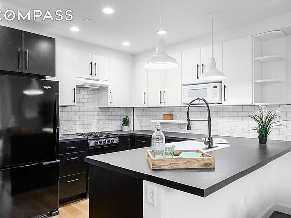 2nd image of 16-26 Madison St #Penthouse E