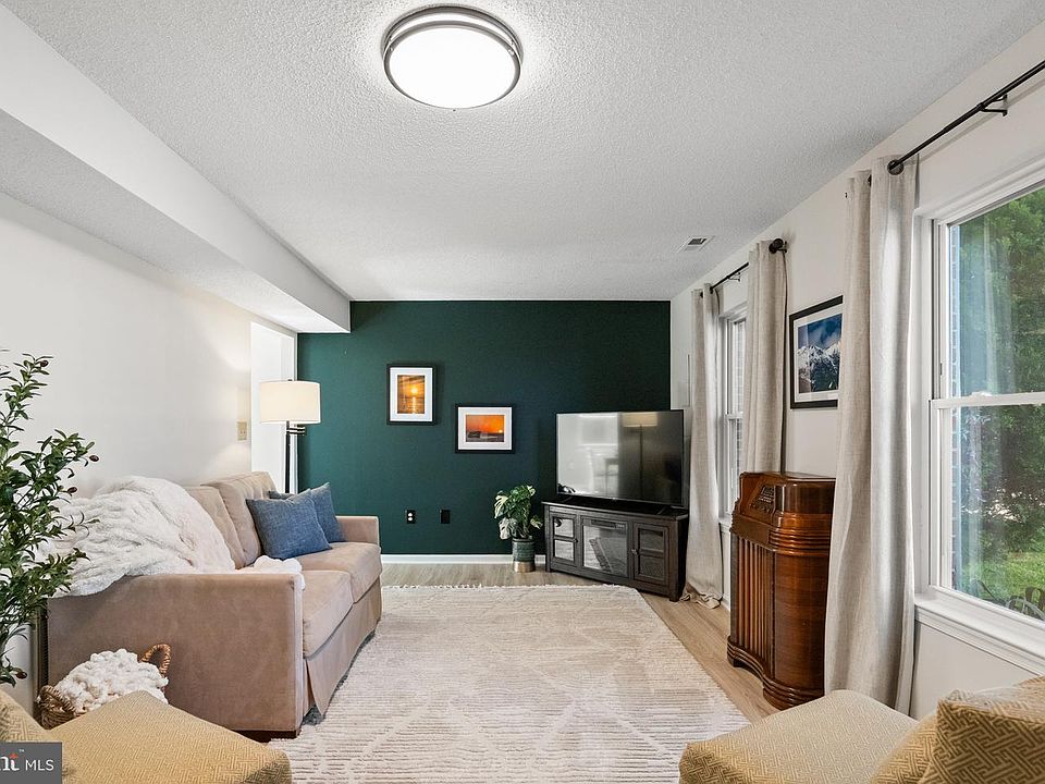 1st image of 508 Emily Ln