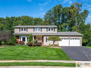 5 Queens Rd, East Brunswick, NJ 08816