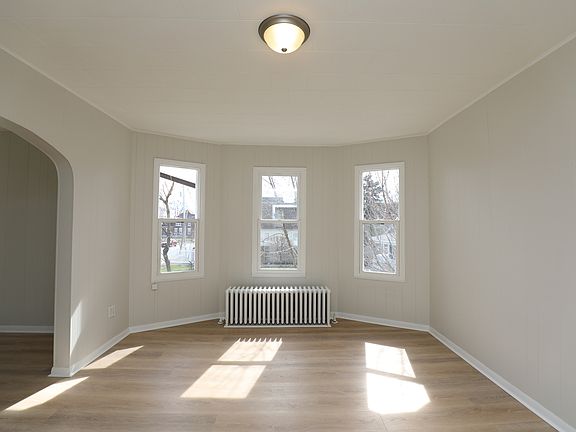 5th image of 719 Henderson Ave