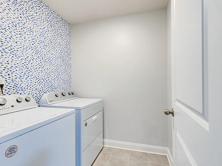 725 Prairie View Dr #1 — Photo 23