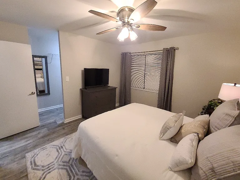 Main bedroom with access to huge closet