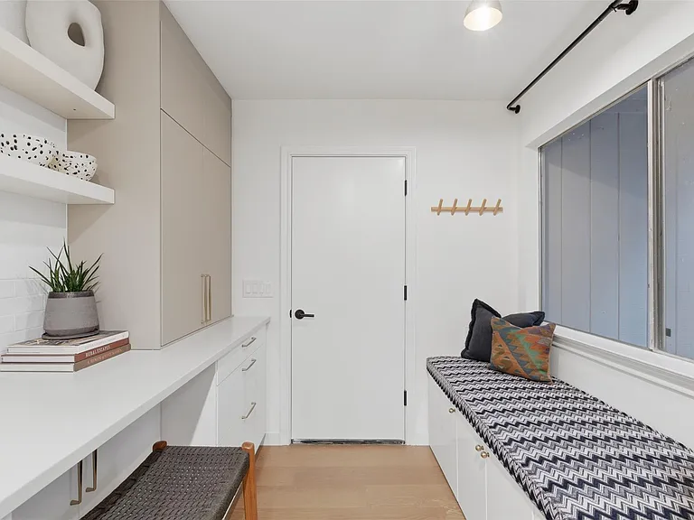 8300 Summer Place Dr — Photo 6