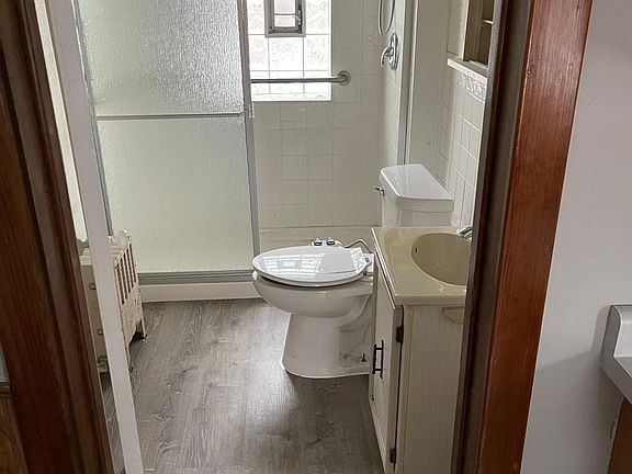 5th image of 952 Reese Ave #1
