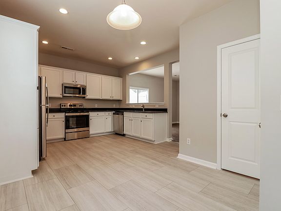 5th image of 269 Cameron St