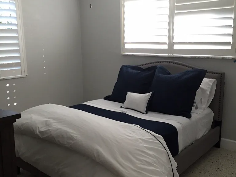 301 Forest Hill Blvd — Photo 10