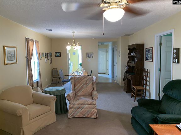 3rd image of 10 Heritage Village Ln