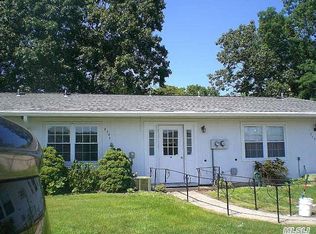 279 Berwick Ct UNIT B, Ridge, NY 11961