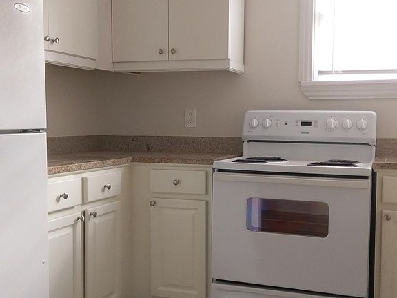 5th image of 3605 McFarlin Blvd #1