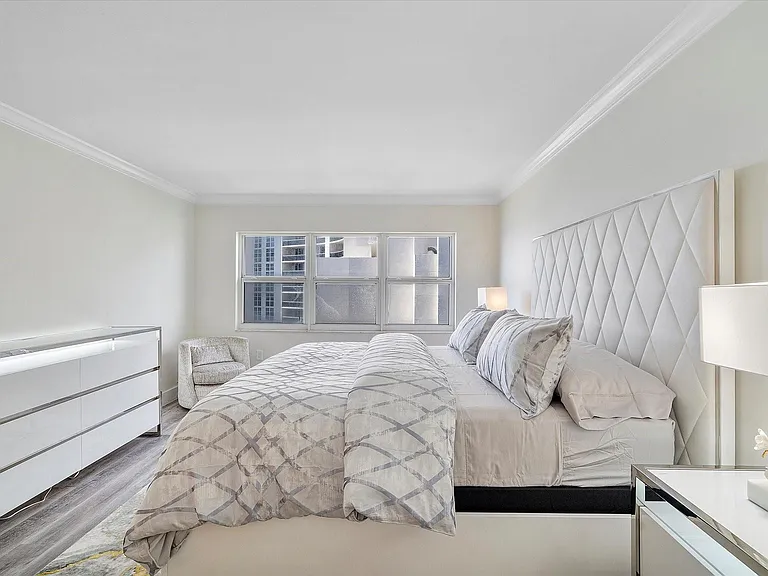 3400 Galt Ocean Dr #1906S — Photo 12