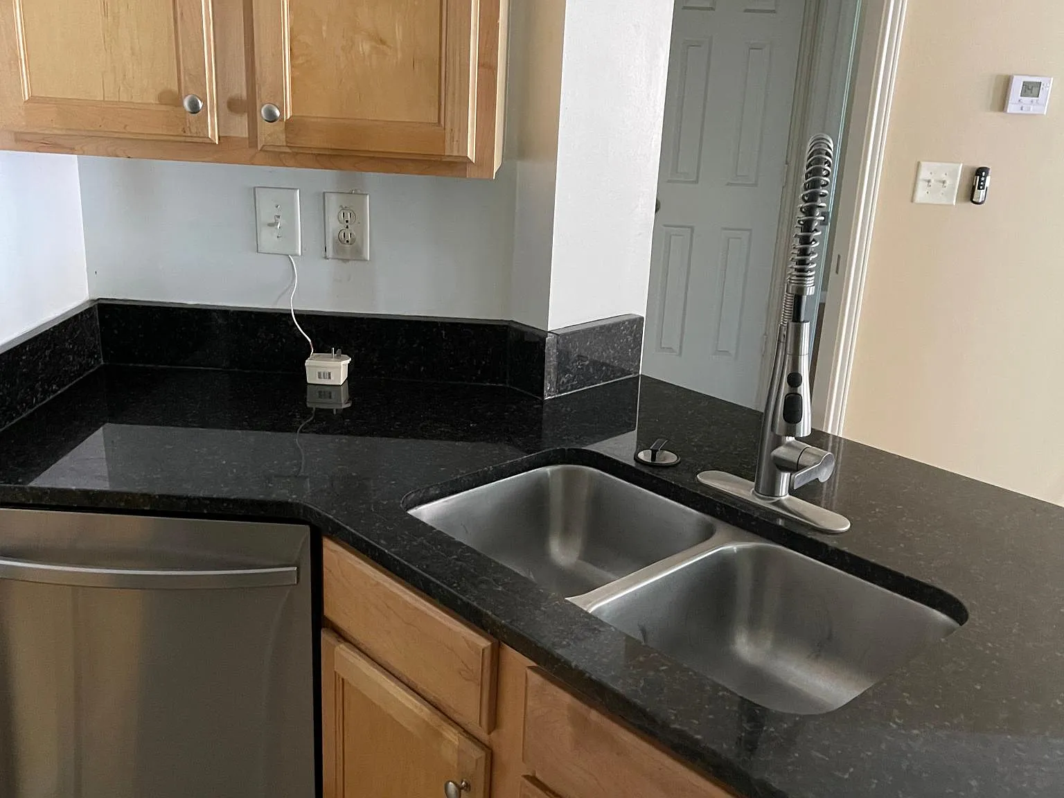 5641 Roswell Rd — Photo 3