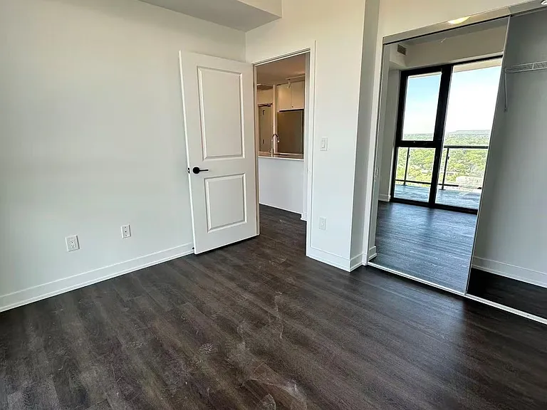 2075 Lakeshore Rd #2601 — Photo 7