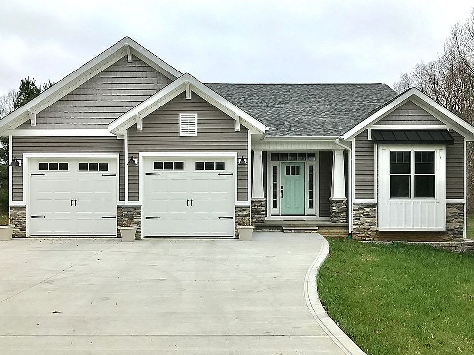 1st image of 2814 E Lilac Ct