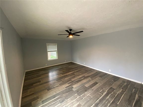 4th image of 2825 Austin St