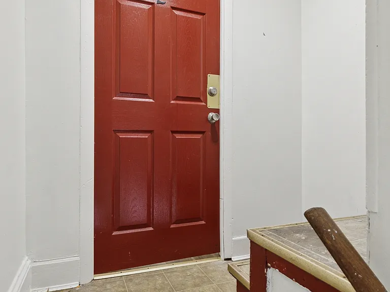 113 King St #2 — Photo 7